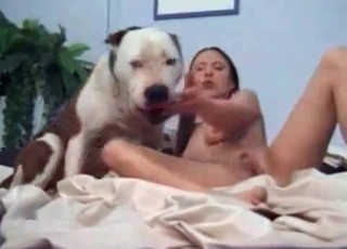 Nasty teen plays with her animal