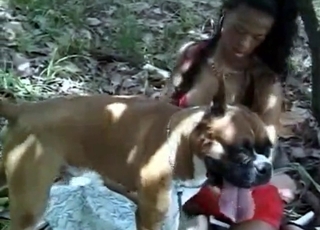 Latina enjoys outdoor zoo sex
