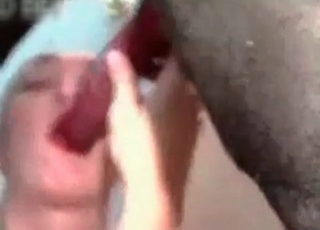 Amateur blows her doggy wiener