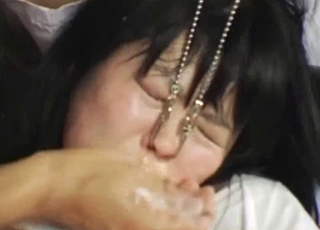 Japanese chick forcibly swallows eels